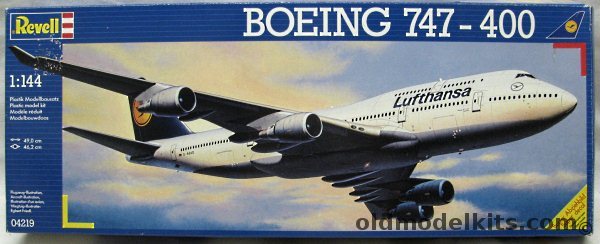 Revell 1/144 Boeing 747-400 Lufthansa, 04219 plastic model kit